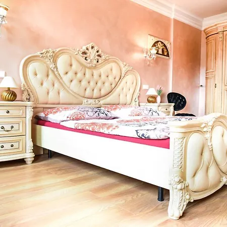 Rose Apartman